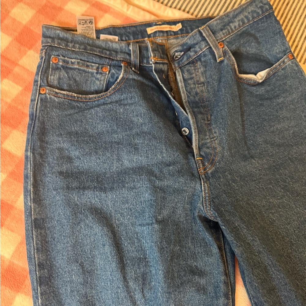 Levi size 31 women’s rib cage denim